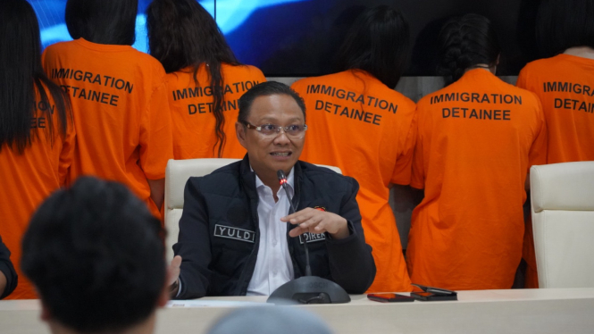 Direktur Pengawasan dan Penindakan Keimigrasian, Yuldi Yusman, menjelaskan bahwa operasi tersebut bermula dari laporan masyarakat 