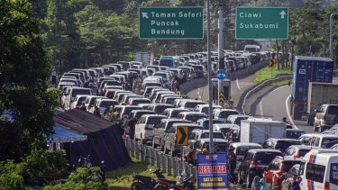 Angka ini merupakan akumulasi arus lalu lintas (lalin) dari empat Gerbang Tol (GT) utama, yaitu GT Cikupa (menuju Merak), GT Ciawi (menuju Puncak), GT Cikampek Utama (menuju Trans Jawa), dan GT Kalihurip Utama (menuju Bandung).