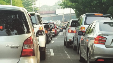 Polri telah menyusun jadwal penerapan aturan ganjil genap di wilayah DKI Jakarta untuk mengakomodasi mobilitas masyarakat selama periode libur Natal dan Tahun Baru (Nataru) 2025. 
