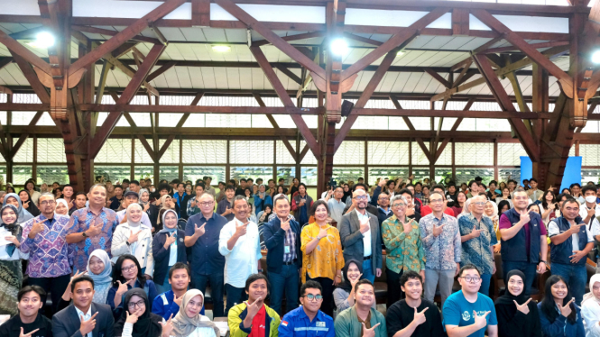 IDSurvey bangun green leadership di kalangan mahasiswa
