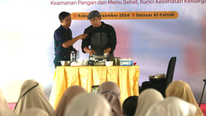  sesi demo memasak oleh Chef Eko Purwanto