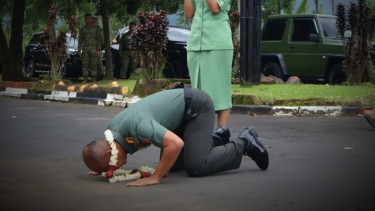 VIVA Militer: Letkol Inf Deni Suryo Anggo Digdo