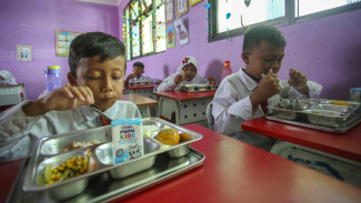 Survei Indikator Politik: 72,8 Persen Publik Puas Program MBG, Mayoritas GenZ