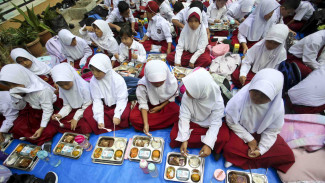 Ada Program MBG Prabowo, Emak-emak IRT di Banyuasin Bersyukur Punya Gaji Per 10 Hari