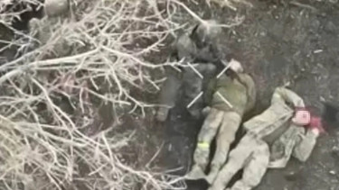 VIVA Militer: Mayat tentara Ukraina usai dieksekusi mati pasukan Rusia