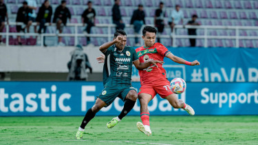 Duel PSS Sleman vs Persebaya Surabaya