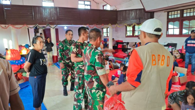 Sebanyak 255 jiwa terdampak erupsi Gunung Ibu masih berada di pengungsian