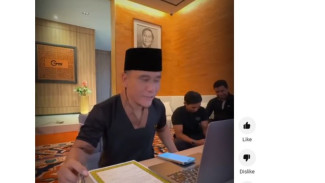 Klarifikasi Pemilik Warung Usai Video Sungkemnya ke Gus Miftah Viral: Saya Salah Jangan Bully Gus Miftah