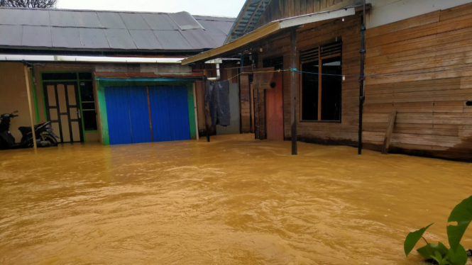 Penampakan banjir yang merendam rumah warga di Kecamatan Cempaka Kota Banjarbaru - Foto Dok Faidur 