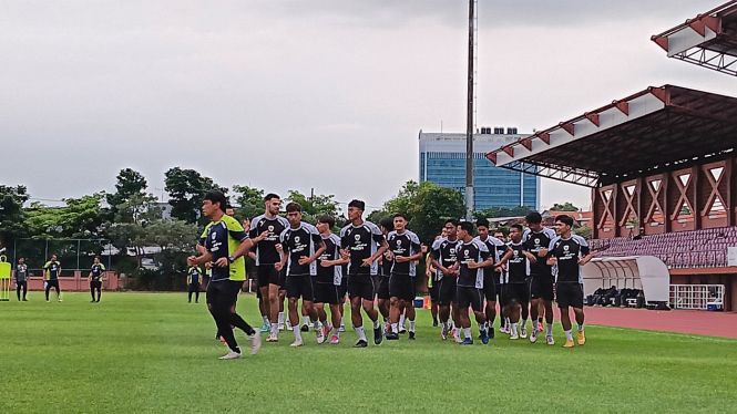 Latihan Timnas U20 di Lapangan Thor Surabaya