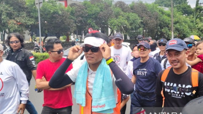 Didik Haryadi (berkacamata) tiba di Boyolali, Jawa Tengah, Selasa (28/1/2025)