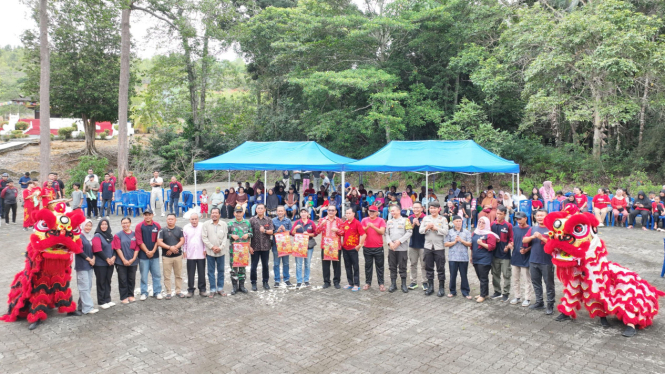 Perayaan momen Imlek masyarakat pulau Galang
