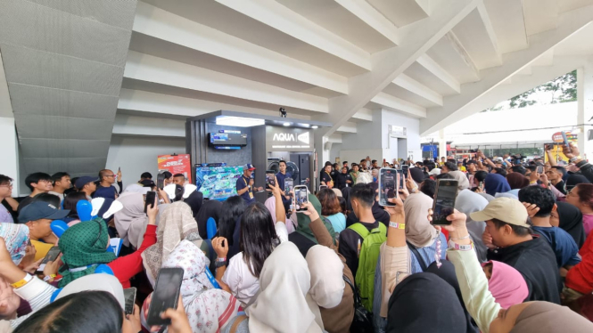 Pencinta bulutangkis jumpa Anthony Ginting