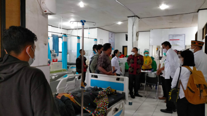 Pimpinan Ombusman RI, Robert Na Endi Jaweng mengecek pelayanan di IGD RSUD Ruten
