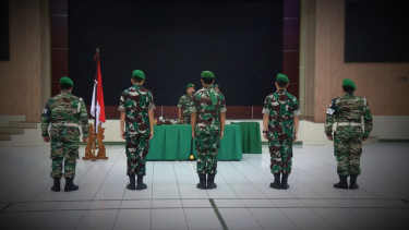 VIVA Militer: Brigjen TNI Dr. dr. Krisna Murti pimpin sidang Puskesad.