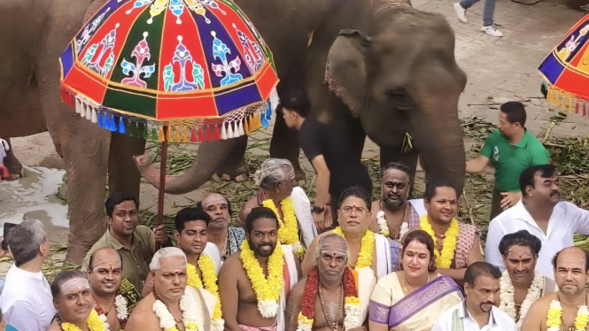 Gajah yang disiapkan Menhut di Peresmian Kuil Shri Sanathana Dharma Aalayam