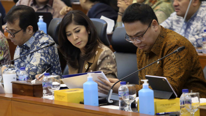 Menteri Komdigi Meutya Hafid Raker dengan Komisi I DPR RI