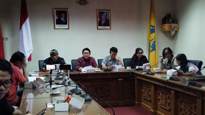 Fraksi PDIP DPRD Profinsi Bali menyikapi Dewa Siwa yang dijadikan visual pertunjukan DJ di kelab malam