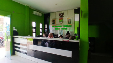 Suasana pelayanan di Desa Kohod, Kecamatan Pakuhaji, Kabupaten Tangerang