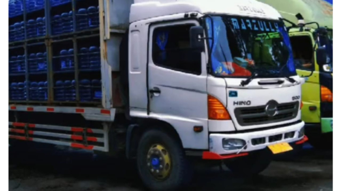 Foto truk pengangkut galon sebelum kecelakaan di tol Ciawia
