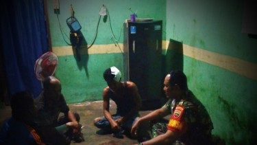VIVA Militer: Serka Zulfikar saat mendamaikan pelaku duel berdarah
