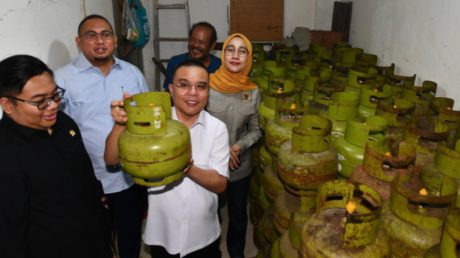 DPR didampingi jajaran Pertamina melakukan peninjauan LPG 3 Kg