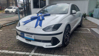 Usai Beli Stargazer X, Ibu Ini Berhasil Menangkan Undian Hyundai Ioniq 6