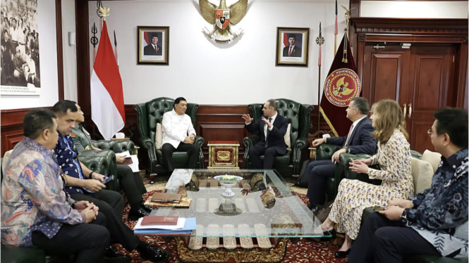 VIVA Militer: Menhan Sjafrie Sjamsoeddin terima Executive Vice President Rafale