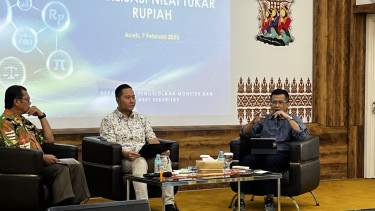 Direktur Departemen Pengelolaan Moneter dan Aset Sekuritas (DPMA) BI, Triwahyono (kanan)