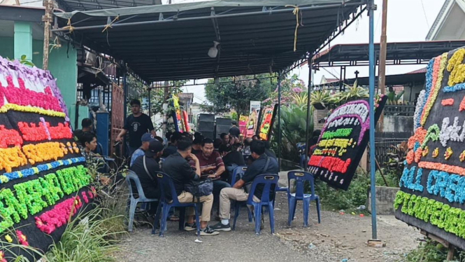 Suasana rumah duka korban tewas kecelakaan Helikopter di Malaysia.(B.S.Putra/VIVA)