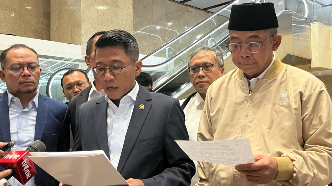 Ketua Komisi XI DPR, Misbakhun dan Direktur Jenderal Pajak Suryo Utomo