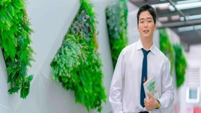 David Nugroho, pemuda Indonesia, menyelesaikan S2-S3 dalam waktu 3 tahun.