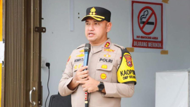 Kapolres Karimun AKBP Robby Topan Manusiwa