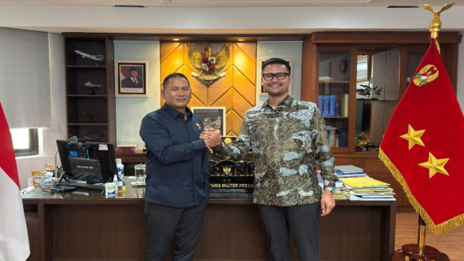 Sekmil Presiden, Mayjen Kosasih bertemu dengan Anggit Kurniawan.