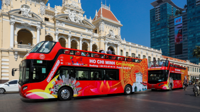 Hopon Hopoff Bus di Ho Chi Minh, Vietnam
