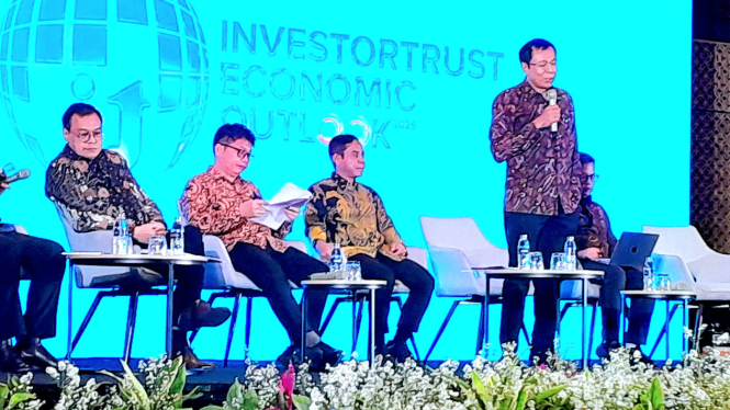Staf Ahli Menteri Koordinator Bidang Perekonomian, Raden Pardede, di acara diskusi 'Menggali Sumber Ekonomi Potensial Menuju Pertumbuhan 8 Persen', yang digelar di kawasan Gatot Subroto, Jakarta Selatan, Kamis, 13 Februari 2025