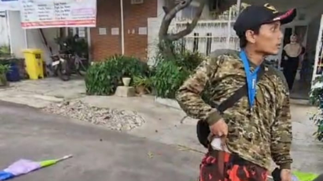 Aksi berseragam ormas saat ancam rombongan guru dan TK.