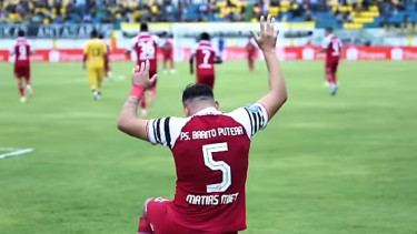 Pemain Barito Putera, Martias Mier melakukan selebrasi saat laga melawan Semen Padang pada pekan lalu - Foto Dok Barito Putera 