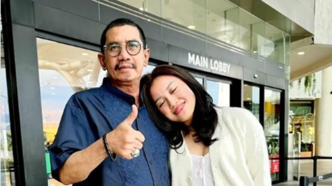 Fachmi Bachmid dan Laura Meizani atau Lolly