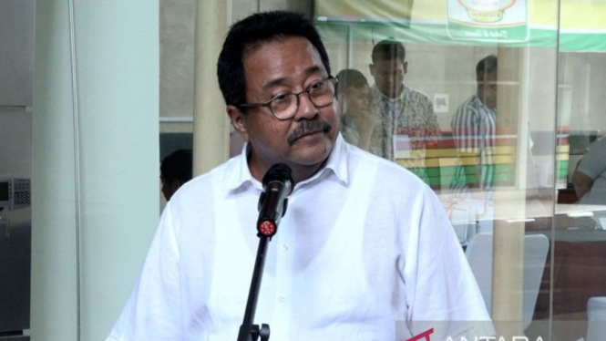 Wakil Gubernur Jakarta Terpilih Rano Karno memberi keterangan kepada media.