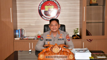  Kabid  Humas Polda NTT , Kombespol Henry Novika Chandra