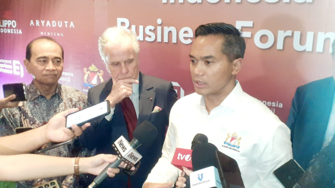 [dok. Ketua Umum Kadin Indonesia, Anindya Bakrie, saat ditemui di kawasan Tugu Tani, Menteng, Jakarta Pusat, Selasa, 18 Februari 2025]