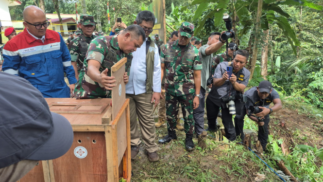 VIVA Militer: KSAD Jenderal Maruli lepas liarkan Kijang di Hutan Sanggabuana