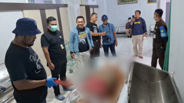 Polisi periksa jenazah Ibu Kandung dianiya anaknya di Semarang
