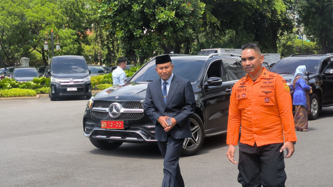 Marsekal Madya (Marsdya) TNI Mohammad Syafii (kiri) merapat ke Istana Kepresidenan Jakarta, Jakarta Pusat, Rabu, 19 Februari 2025