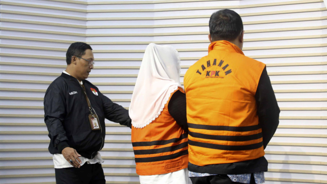 KPK Tahan Hevearita Gunaryanti Rahayu dan Alwin Basri