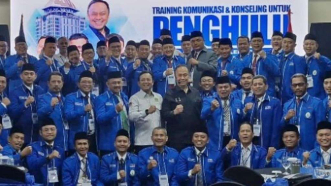Pelatihan Komunikasi dan Konseling Berbasis AI.