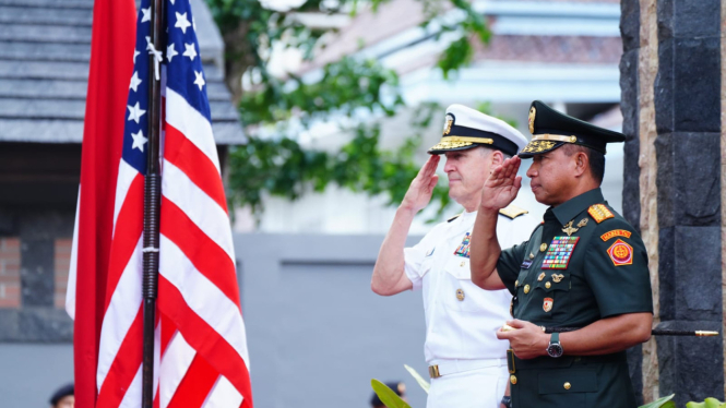 VIVA Militer:Panglima TNI Jenderal Agus Subiyanto dan Panglima Armada Pasifik AS