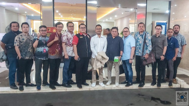 Korban robot trading Net89