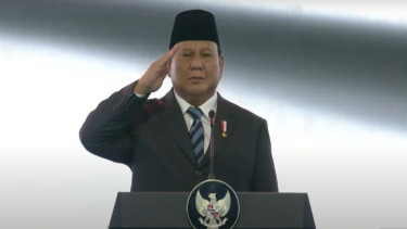 Presiden RI Prabowo Subianto saat melantik kepala daerah di Istana Jakarta.